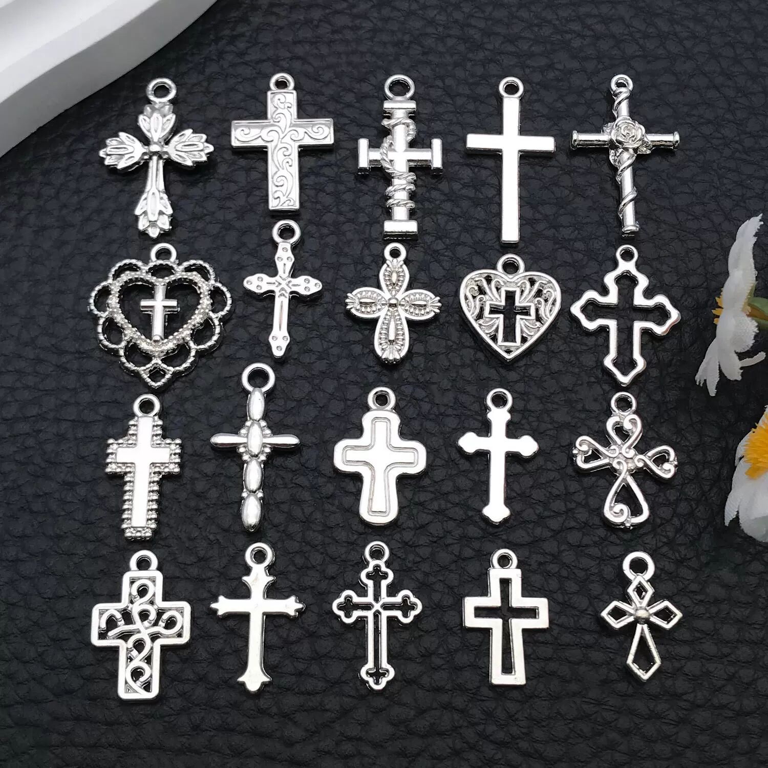 INF Silbernes Kreuz Anhänger - DIY Schlüsselanhänger & Halsketten Zubehör