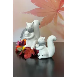 Eichhörnchen Robert mit Nuss 13cm cremeweiß