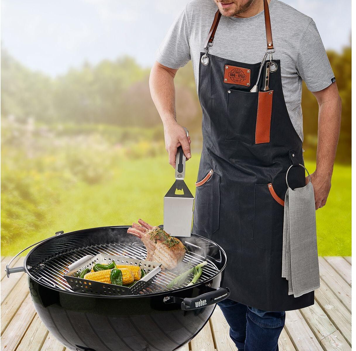 Grillschürze GEFU "BBQ 90 x 65 cm", schwarz, B:65cm L:90cm, Baumwolle, Leder, Schürzen, Grillschürze schwarz B/L: 65cm x 90cm