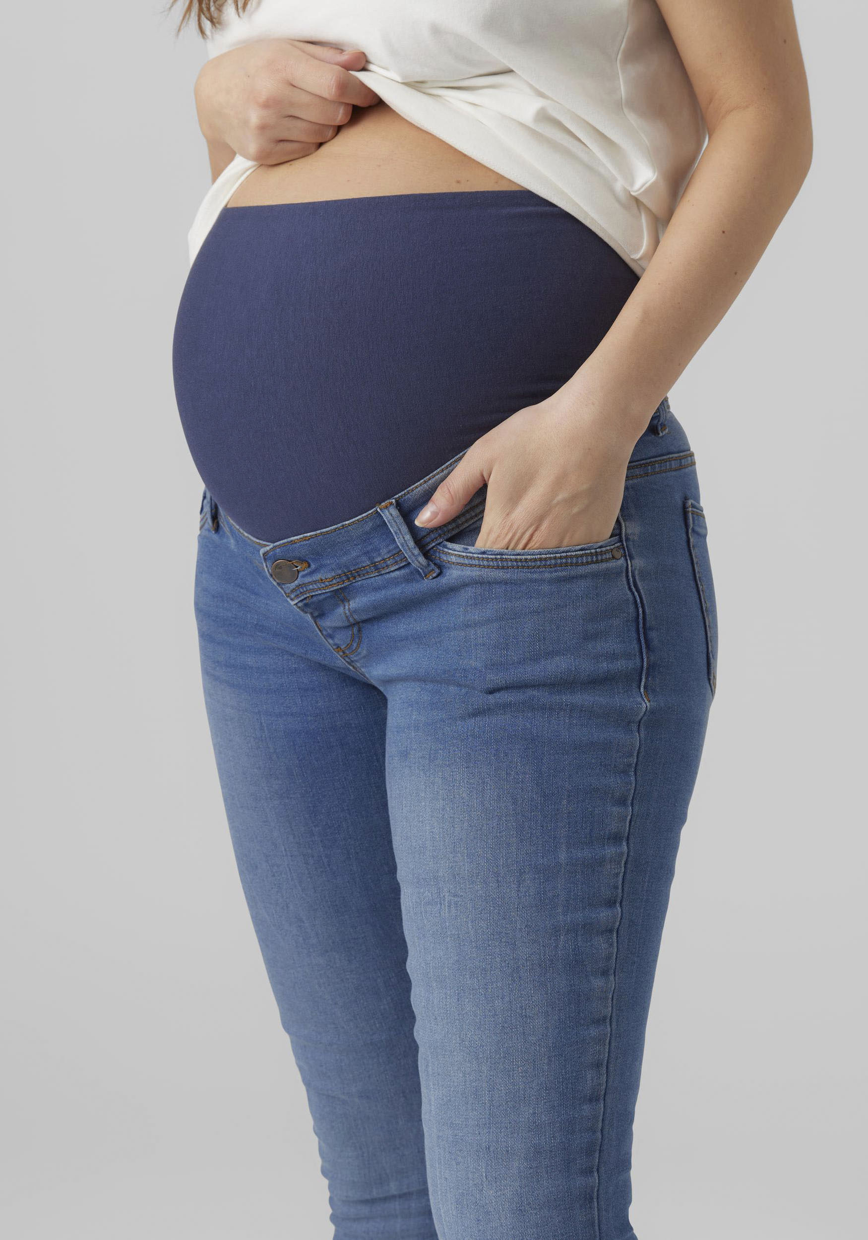 Umstandsjeans MAMALICIOUS "MLMILA", Damen, Gr. M (38), N-Gr, blau (blau, used), Denim/Jeans, Obermaterial: 69% Baumwolle, 25% Polyester, 3% Elasthan, 3% Viskose, leichte Abriebeffekte, Jeans Umstandsjeans, mit Bauchband blau, used M (38), N-Gr