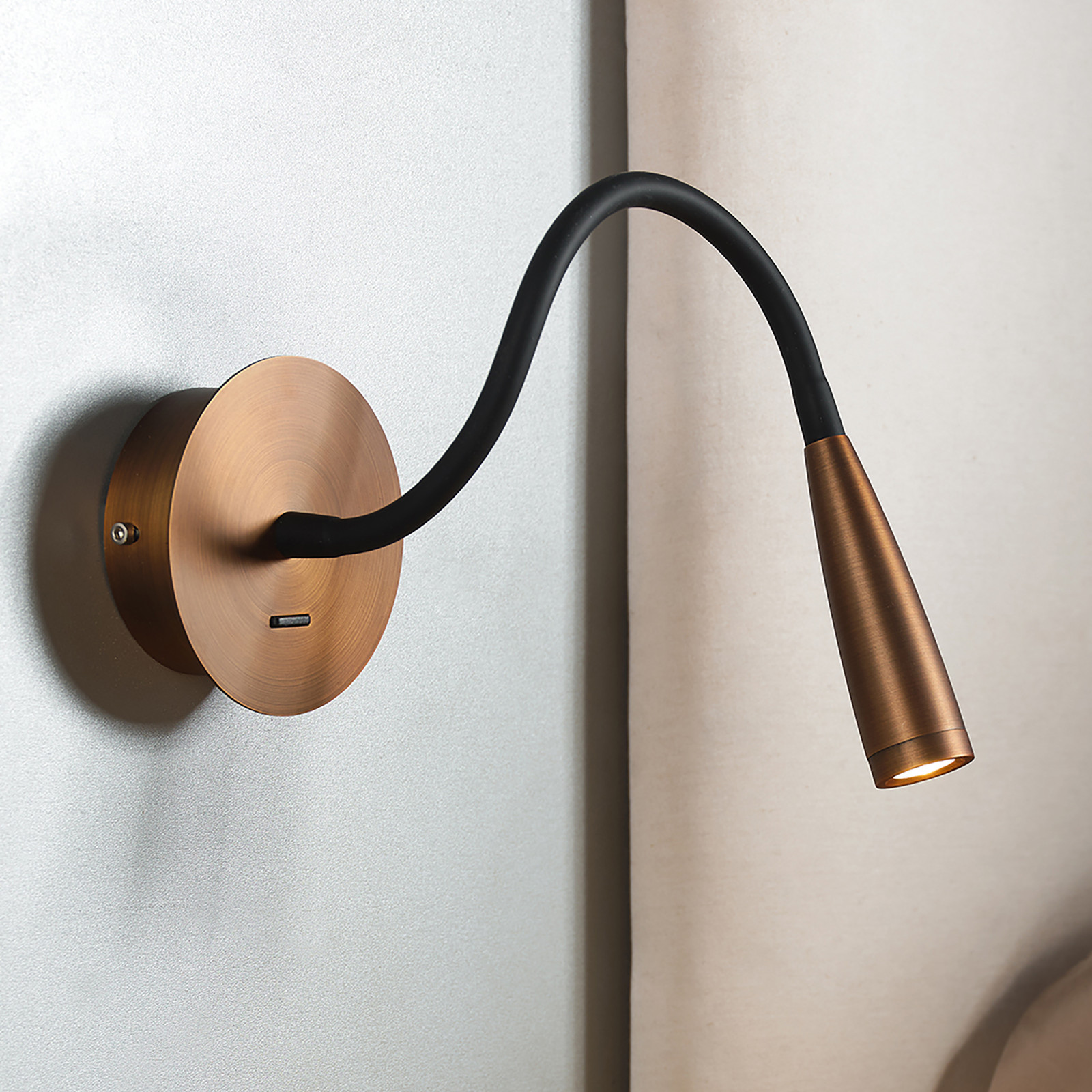 home24 LED-wandlamp Nemes koper B/D/H: 10 x 15 x 10 cm