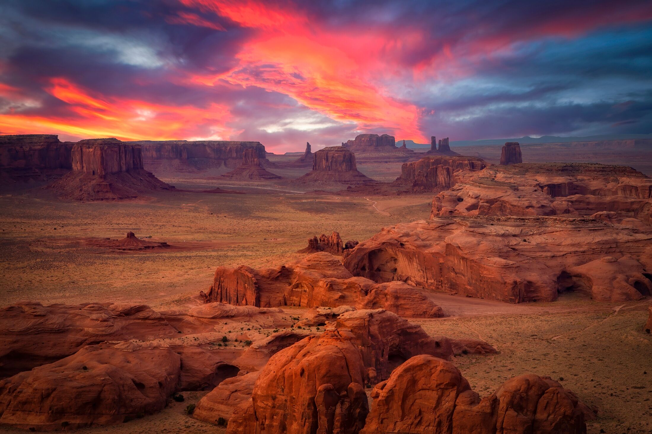 Fototapete PAPERMOON "Photo-Art MICHAEL ZHENG, JAGDS MESA", bunt, B:1,5m L:1,11m, Vlies, Tapeten, Fototapete