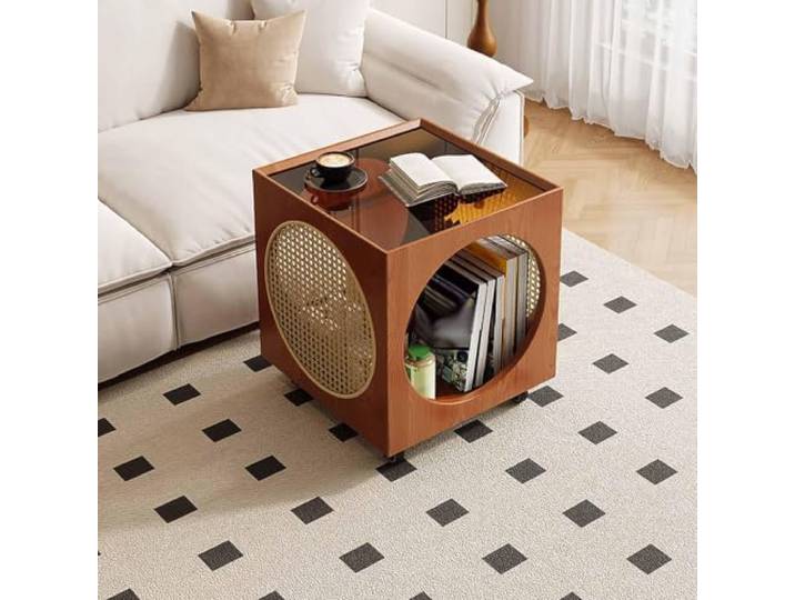 Quadratischer Beistelltisch aus Massivholz mit Glasplatte und Rattan Moderner Beistelltisch mit 2 Ebenen, offener Ablage, gehärteter Glasplatte und Rattan für Sofa, Schlafzimmer und kleine Räume