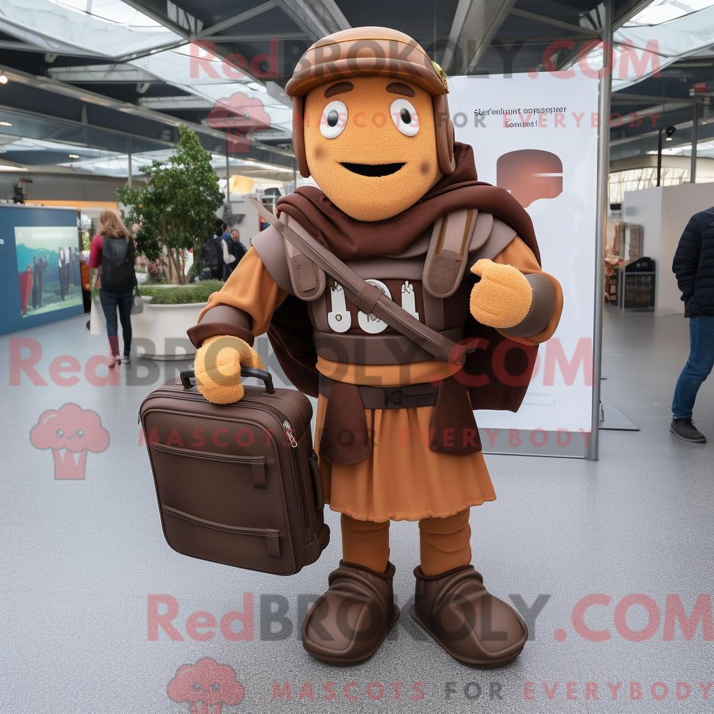 Maskottchen REDBROKOLY eines braunen römischen Soldaten mit Kapuzenpullover und Aktentasche