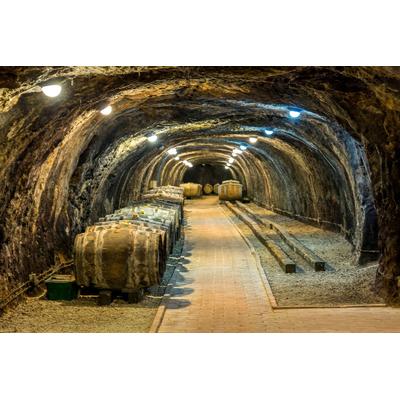 Papermoon "Tunnel mit Fässern"