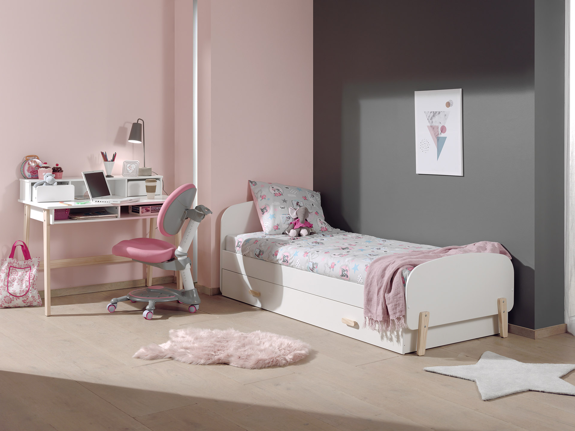 Diese KIDDY Kombination besteht aus einem Bett (90x200) mit Schublade und Schreibtisch.