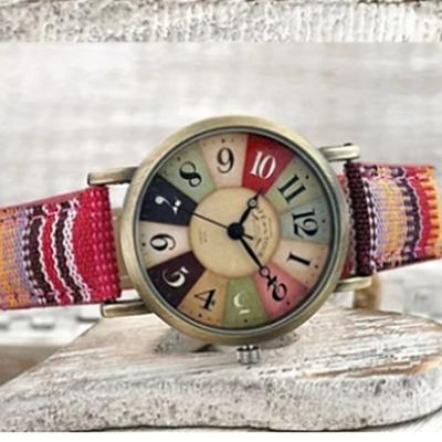 Quarz Uhr Beliebtes Film-Muster Retro Uhren Unisex Männer Muttertagsgeschenk für Frauen Militär Tarnung Gürtel Denim Canvas Band Mode Sport Quarz Armbanduhr