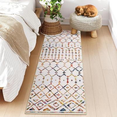 Garvee Washable Diamond Geometric Distressed Area Rug