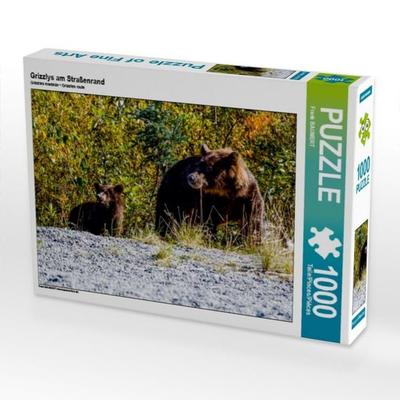 CALVENDO Puzzle Grizzlys am Straßenrand 1000 Teile Puzzle quer | 1000 Teile Lege-Größe 64 × 48 cm Foto-Puzzle für glückliche Stunden