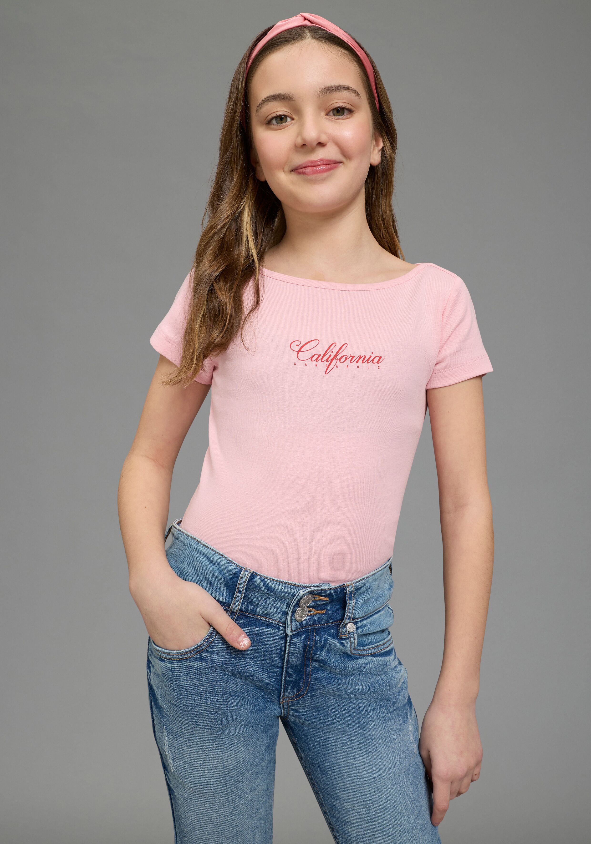 T-Shirt KANGAROOS "2er Pack T-Shirts mit modischen Ausschnitt", Mädchen, Gr. 176/182, rosa (rosa, weiß), Rippware, Obermaterial: 100% Baumwolle, bedruckt, unifarben, Basic, U-Boot-Ausschnitt, Shirts T-Shirt, Basic Schnitt, Kurzarm, U-Boot-Ausschnitt, aus 