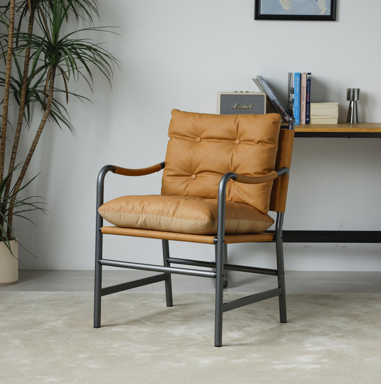 CHICFURN Fauteuil met bruine PU-leren bekleding en metalen frame