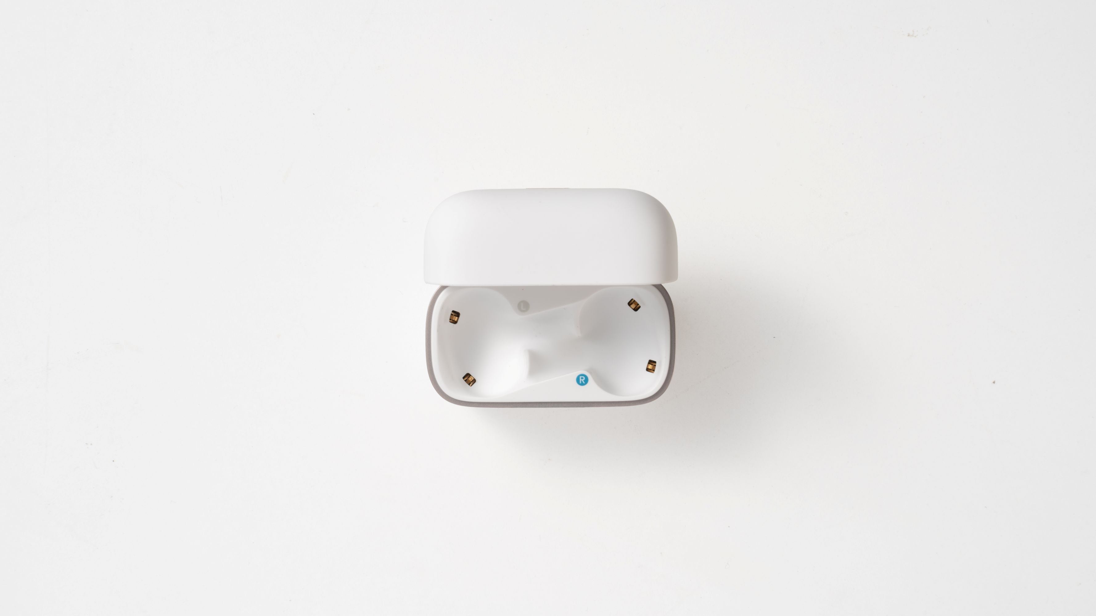 eufy ANKER AeroClip 2 Ladeetui Bordeauxrot - Bordeauxrot