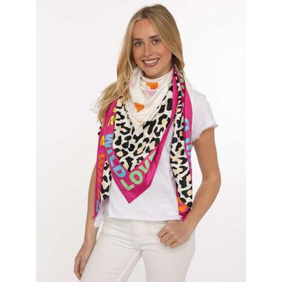 Dreieckstuch ZWILLINGSHERZ "Wild Love", Damen, bunt (pink), Web, Polyester, gemustert, mehrfarbig, Modetücher, farbenfroh, Leo-Design mit "LOVE" Schriftzug, glänzende Oberfläche