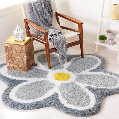 SAFAVIEH Handmade Novelty Lisetta Floral Rug