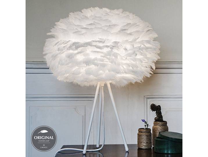 Eos Tischleuchte Medium Weiß/Weiß - UMAGE - Wohnzimmer - Design - Metall - Mit Schirm