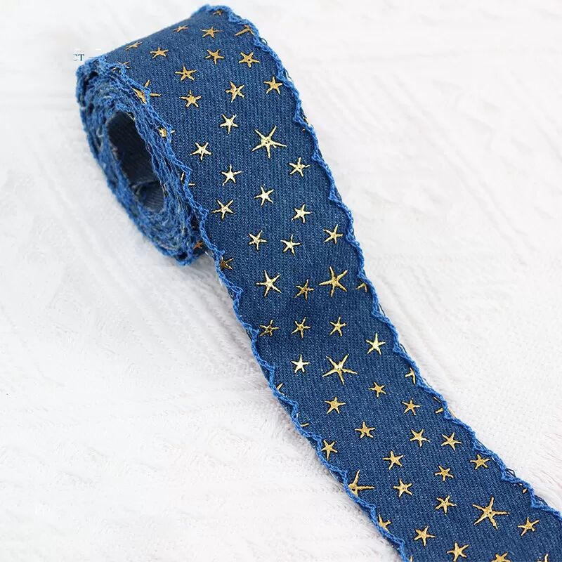 INF Denim besticktes Sternenband - 3 Tiefmittelblau, 3,8 cm breit, verkauft pro Yard