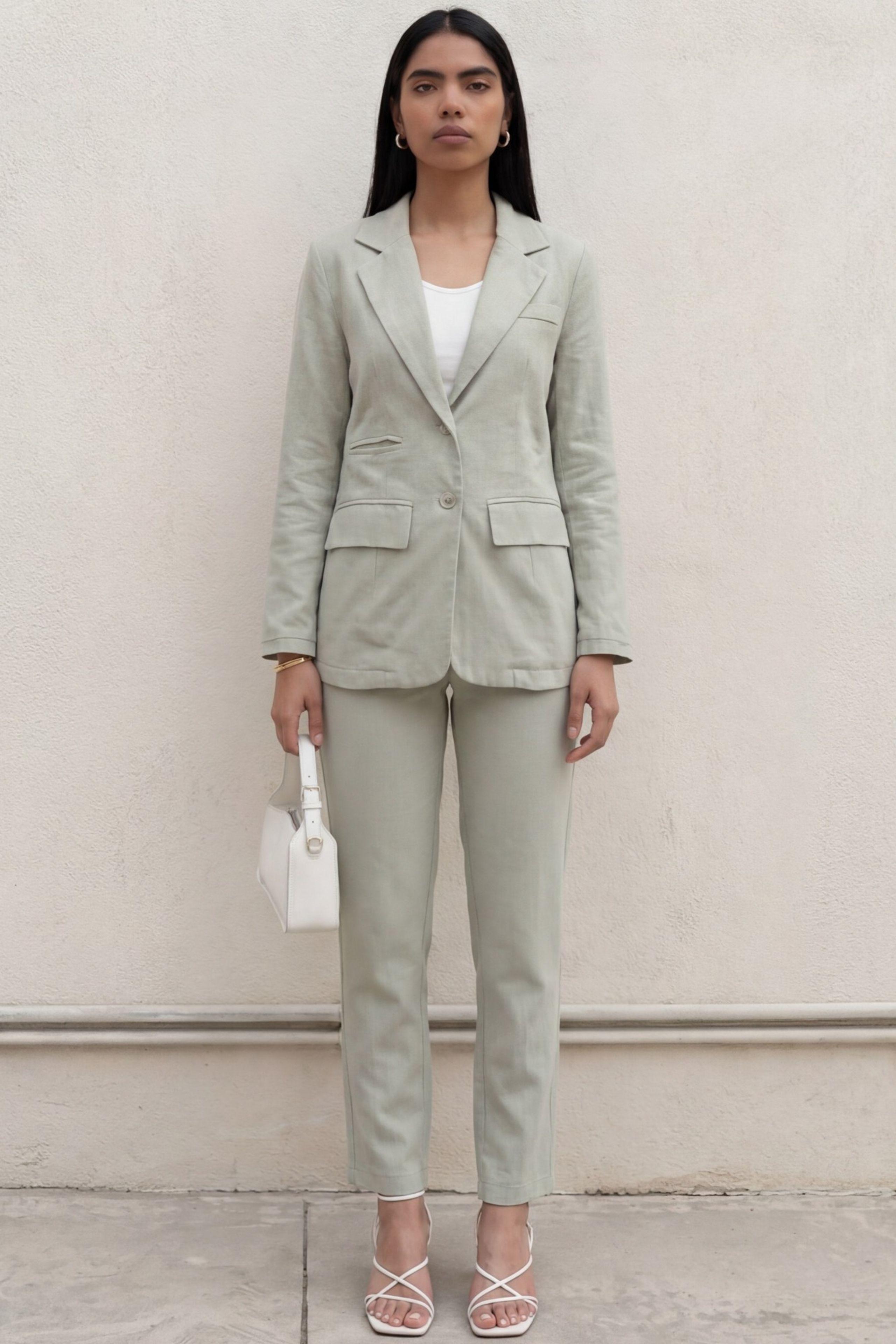 Jacke mit Knopfkragen und zwei-teiliger Set