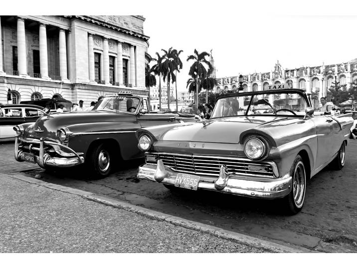 Fototapete PAPERMOON Autos Schwarz & Weiss , schwarz (schwarz, weiß), B:4,5m L:2,8m, Vlies, Tapeten, Fototapete