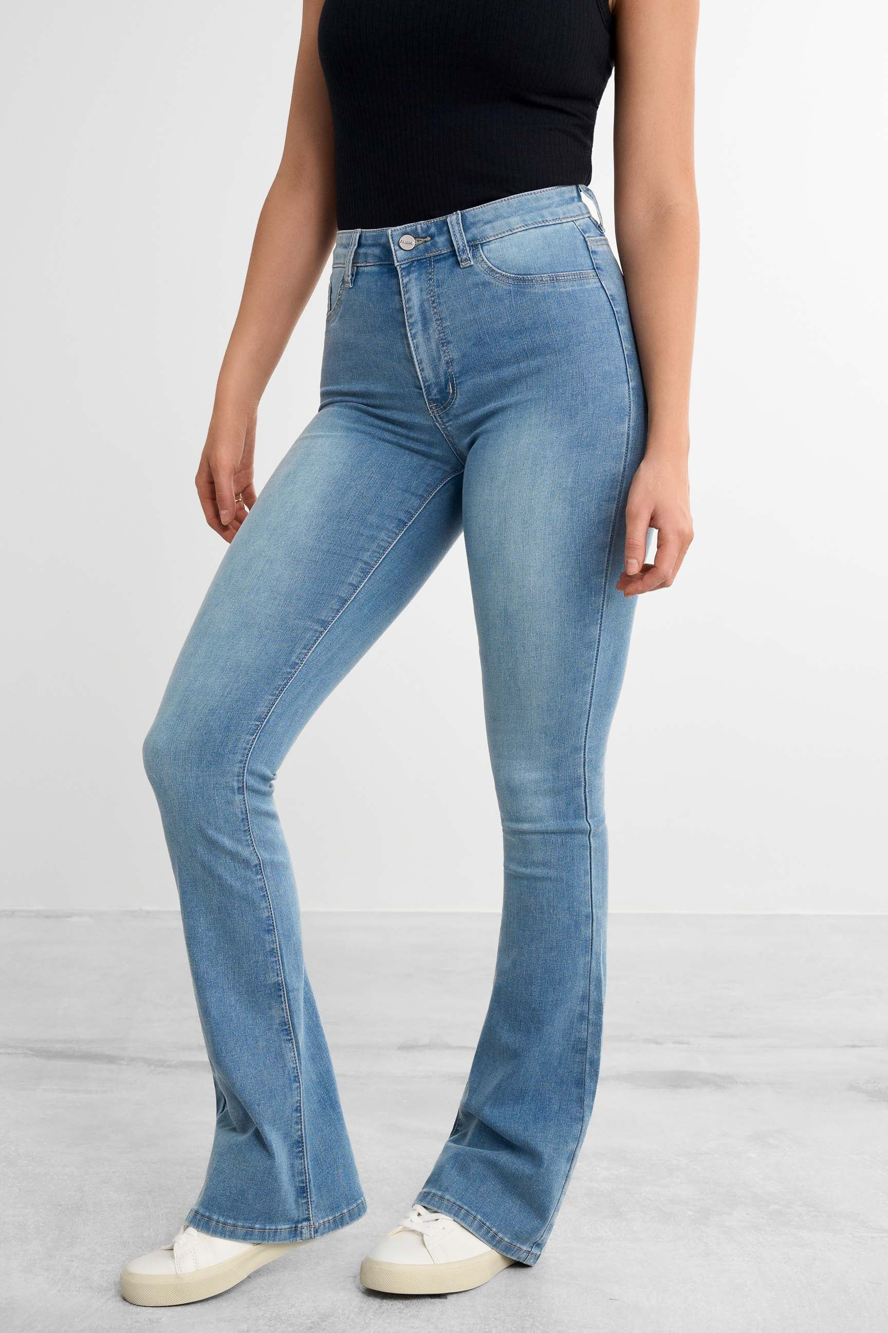 FAMME - Flare Jeans - Blue / 32" / XL