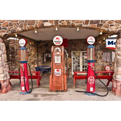 Fototapete PAPERMOON "Alte Tankstelle", bunt, B:2m L:1,49m, Vlies, Tapeten