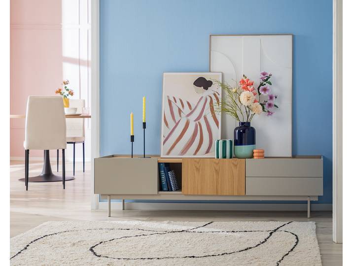 TV-Lowboard Pearcy Front & Korpus: MDF Mitteldichte Holzfaserplatte , lackiert Deckplatte & Absetzung: MDF Mitteldichte Holzfaserplatte ,