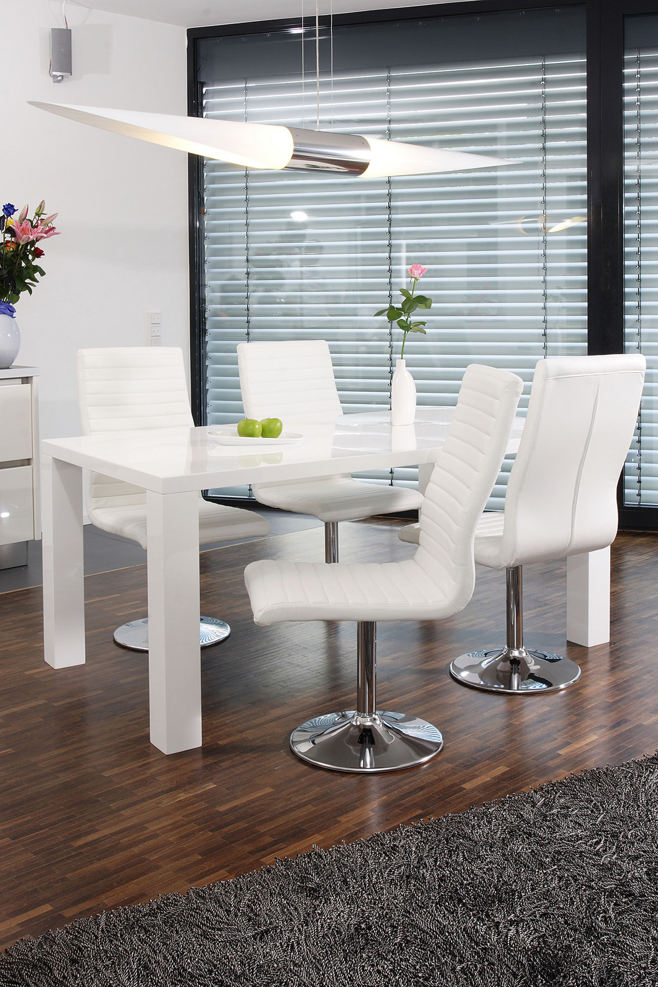 Esstisch SALESFEVER "Esbjerg - Stilvoller Tisch", weiß, B:140cm H:76cm T:90cm, Tische, Esstisch, Eleganter Hochglanz für anspruchsvolle Ästhetik