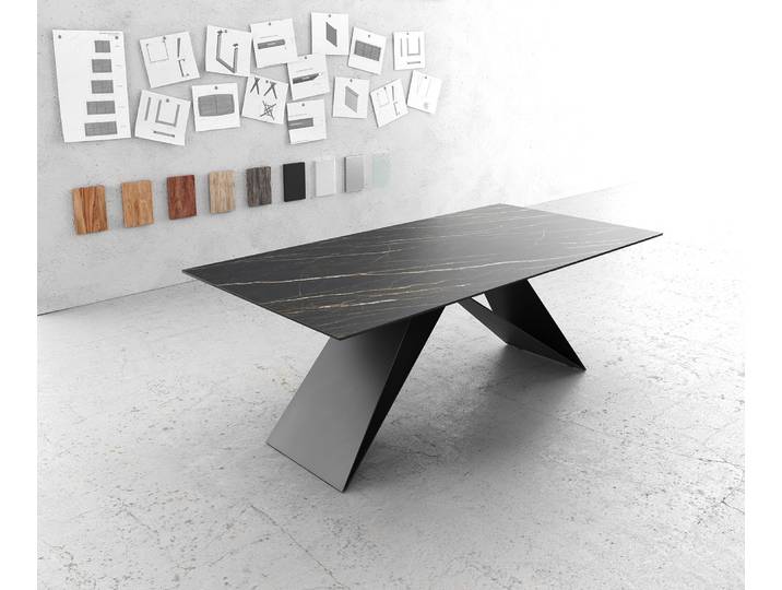 Table à manger Edge 200x100cm Laminam® céramique marron V pieds milieu noir