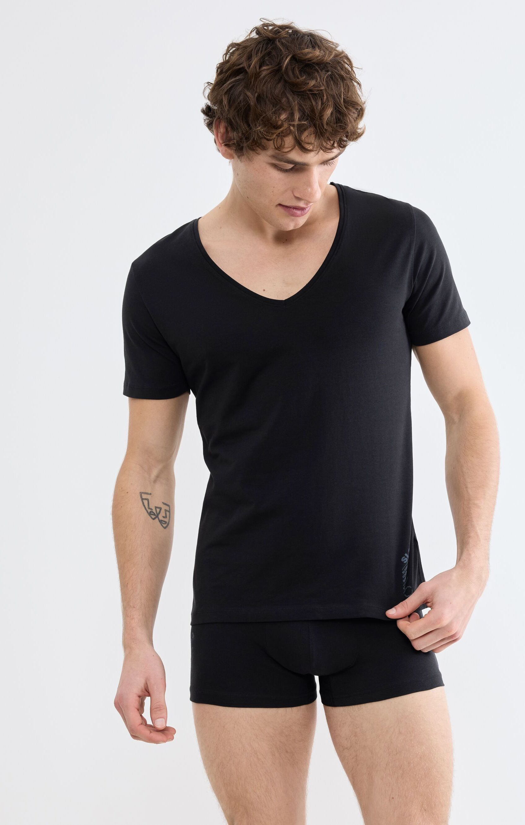 Unterziehshirt SLOGGI "SLG Base V Neck Shirt", Herren, Gr. L, N-Gr, schwarz, Single Jersey, Obermaterial: 95% Baumwolle, 5% Elasthan, Unterhemden, weiches und edles Material