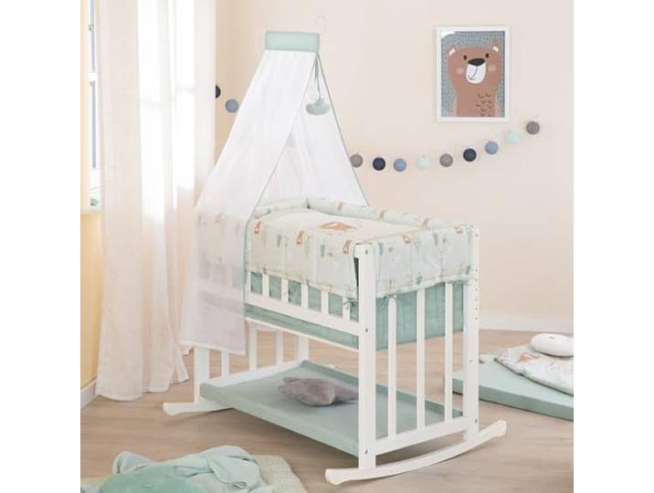 roba Stubenbett 4-in-1 aus Holz - Woodland Buddies Design - 45 x 90 cm - Wiege, Stubenwagen, Sitzbank & Beistellbett - Höhenverstellbar - Inkl. Textilien, Himmel & Himmelsstange - Weiß/Pastellgrün