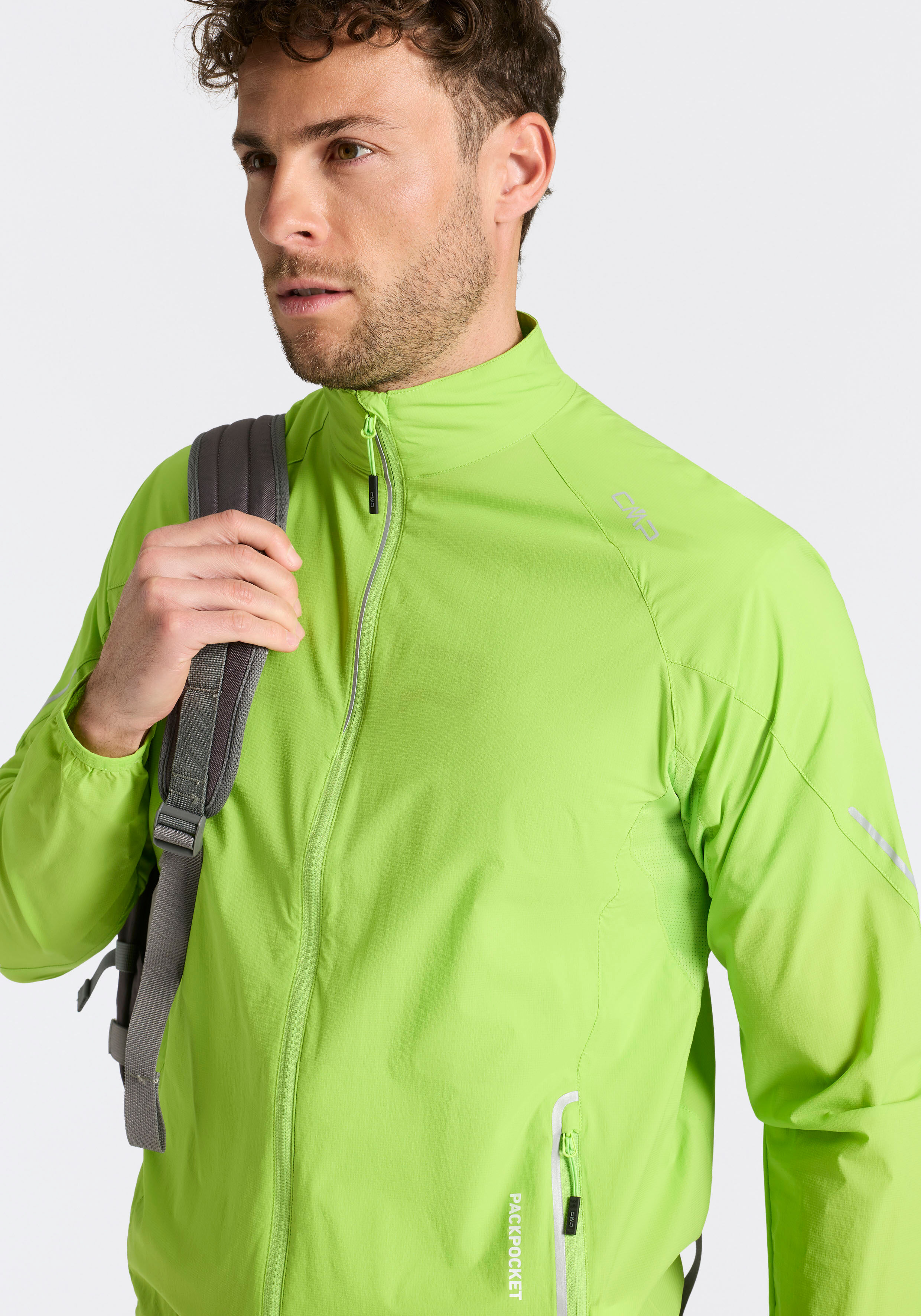 Windbreaker CMP, Herren, Gr. 56, grün (mela), Obermaterial: 100% Polyamid. Futter: 88% Polyester, 12% Elasthan, Jacken Windbreaker, für Radsport geeignet, komprimierbar, atmungsaktiv, aus Ripstop-Gewebe