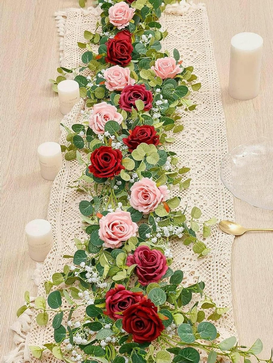 Kunstmatige Eucalyptus Wijnstok met Rode Rozen - 180 cm - Huisdecoratie