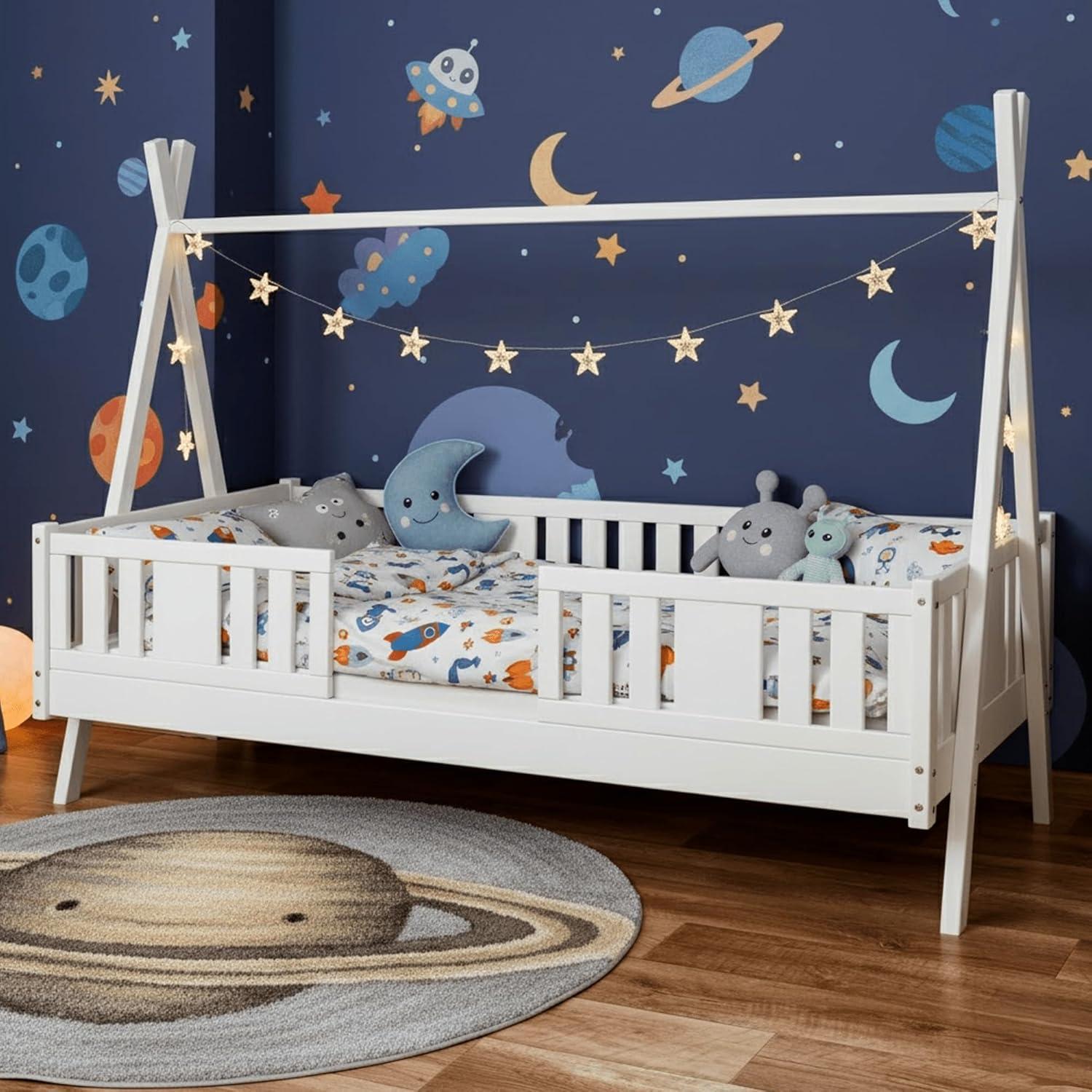 MEBLE WRÓBEL Kinderbett Tipi 90x200 cm - Hausbett aus Kiefer - Bett mit Rausfallschutz & Lattenrost - für Jungen und Mädchen - Weiß Spielbett für Kinder