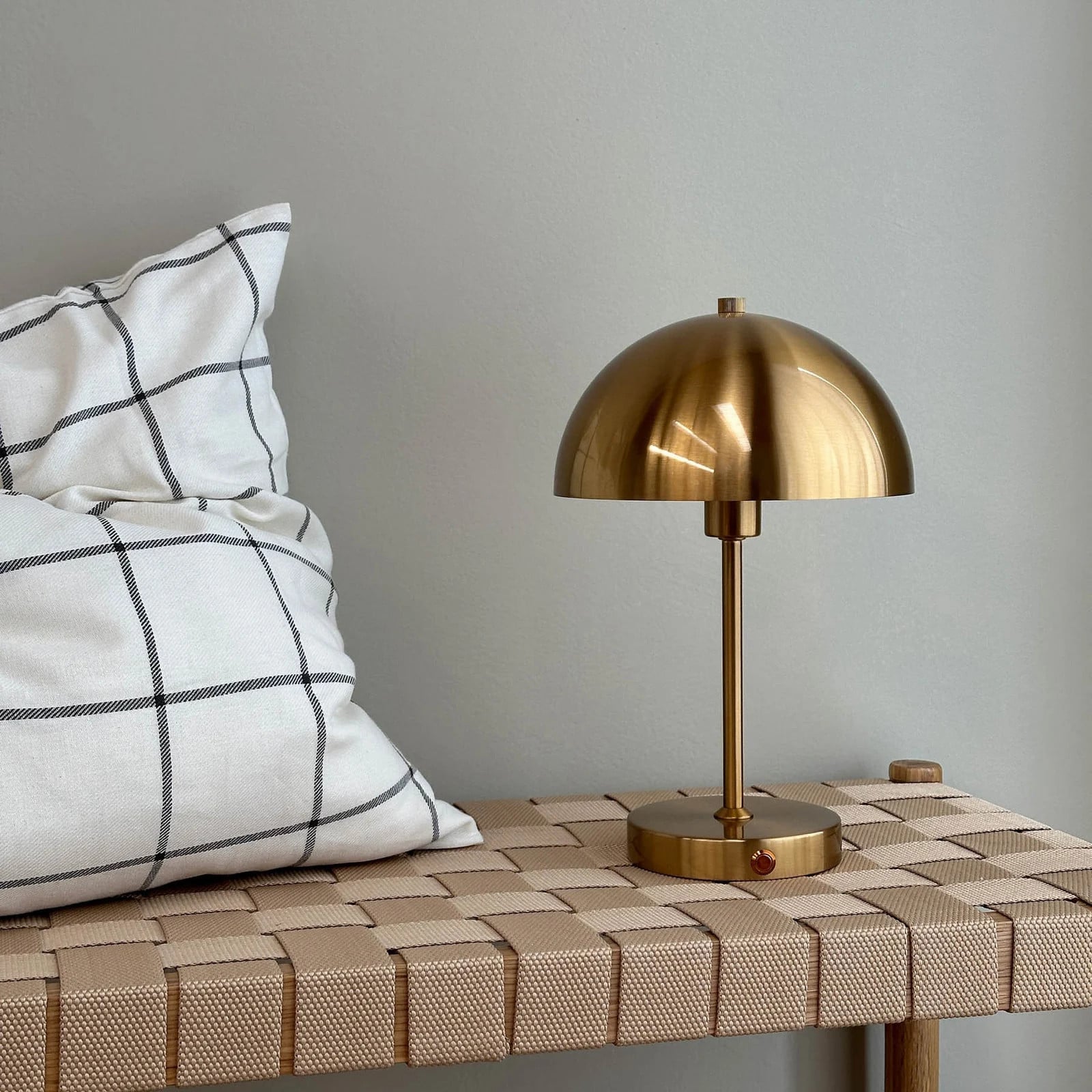 Dyberg Larsen Stockholm Draagbare Tafellamp Antique Brass - Scandinavisch Design - Oplaadbaar