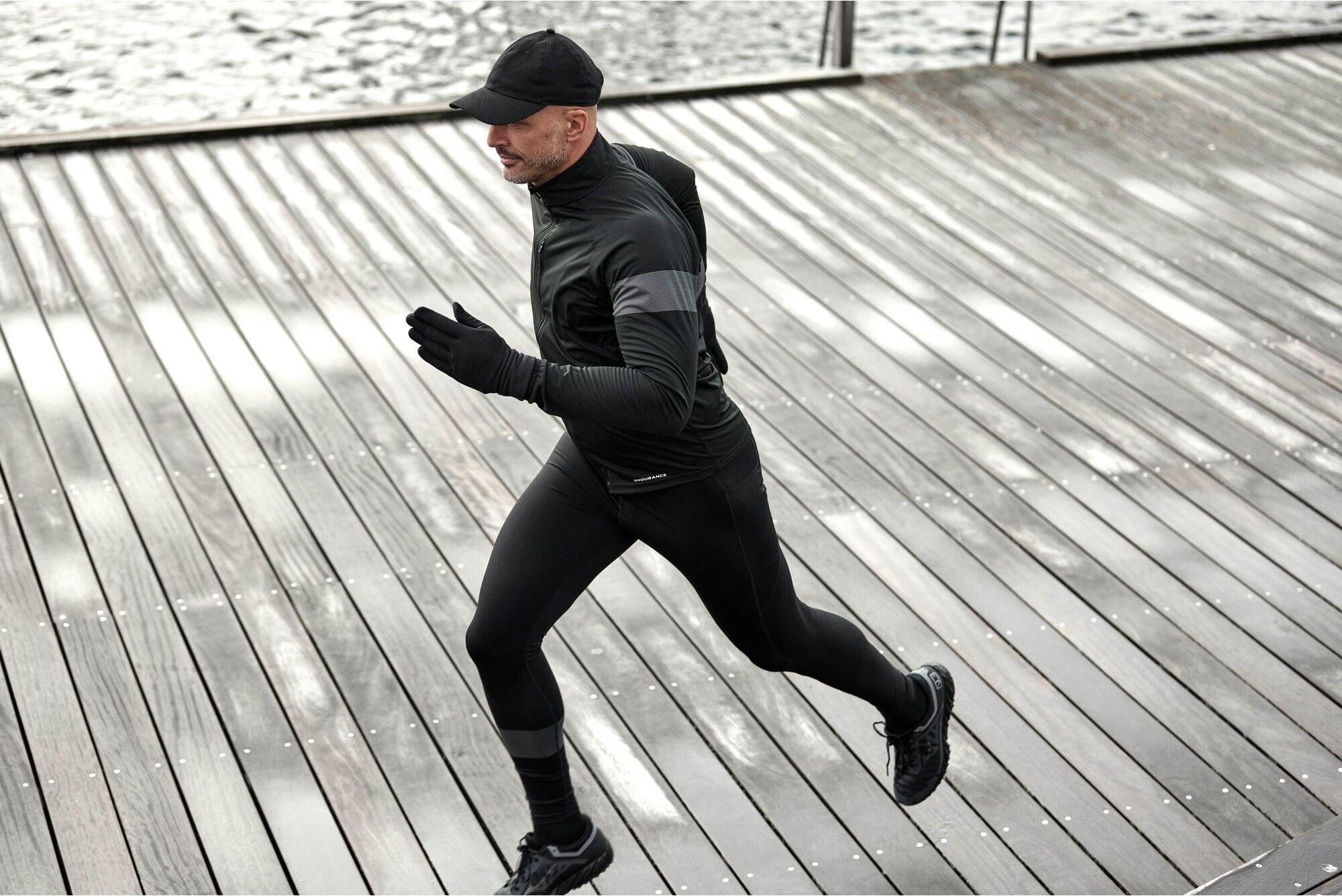 Laufjacke ENDURANCE "Bard", Herren, Gr. M, schwarz, 100% Polyester, unifarben, Jacken, im wasserabweisenden Design