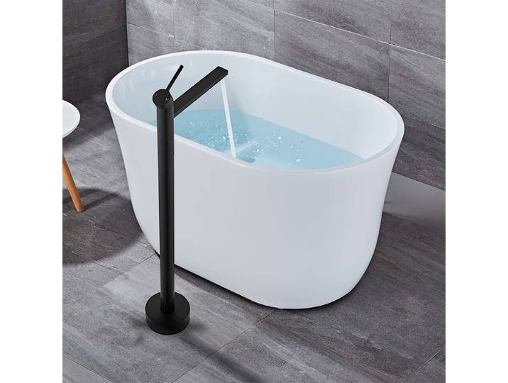 Lavabo sur pied autoportant en cuivre noir, robinet de baignoire, douche, seau en bois, bord de baignoire chaude et froide, robinet d'eau latérale
