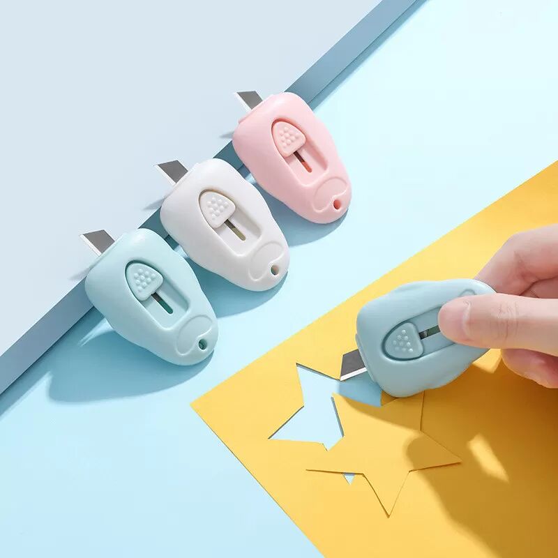 INF Mini couteau utilitaire avec trou pour porte-clés Blanc