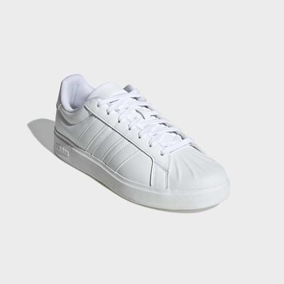 adidas Sportswear "STREETTALK" inspiriert vom Design des adidas Superstar