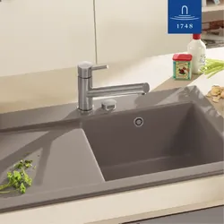 Villeroy und Boch Küchenarmatur Como 925111LC Niederdruck, 12,5 l/min, flexible Anschlussschläuche, Edelstahl massiv