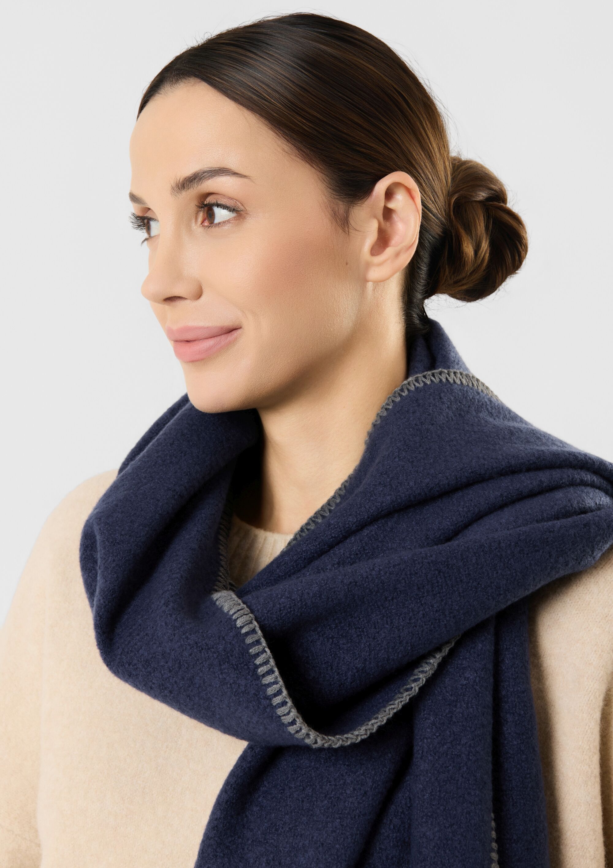 Modetuch CODELLO "Codello Schal", Damen, blau, Obermaterial: 100% Polyester PES., uni, Modetücher, mit Zierstich