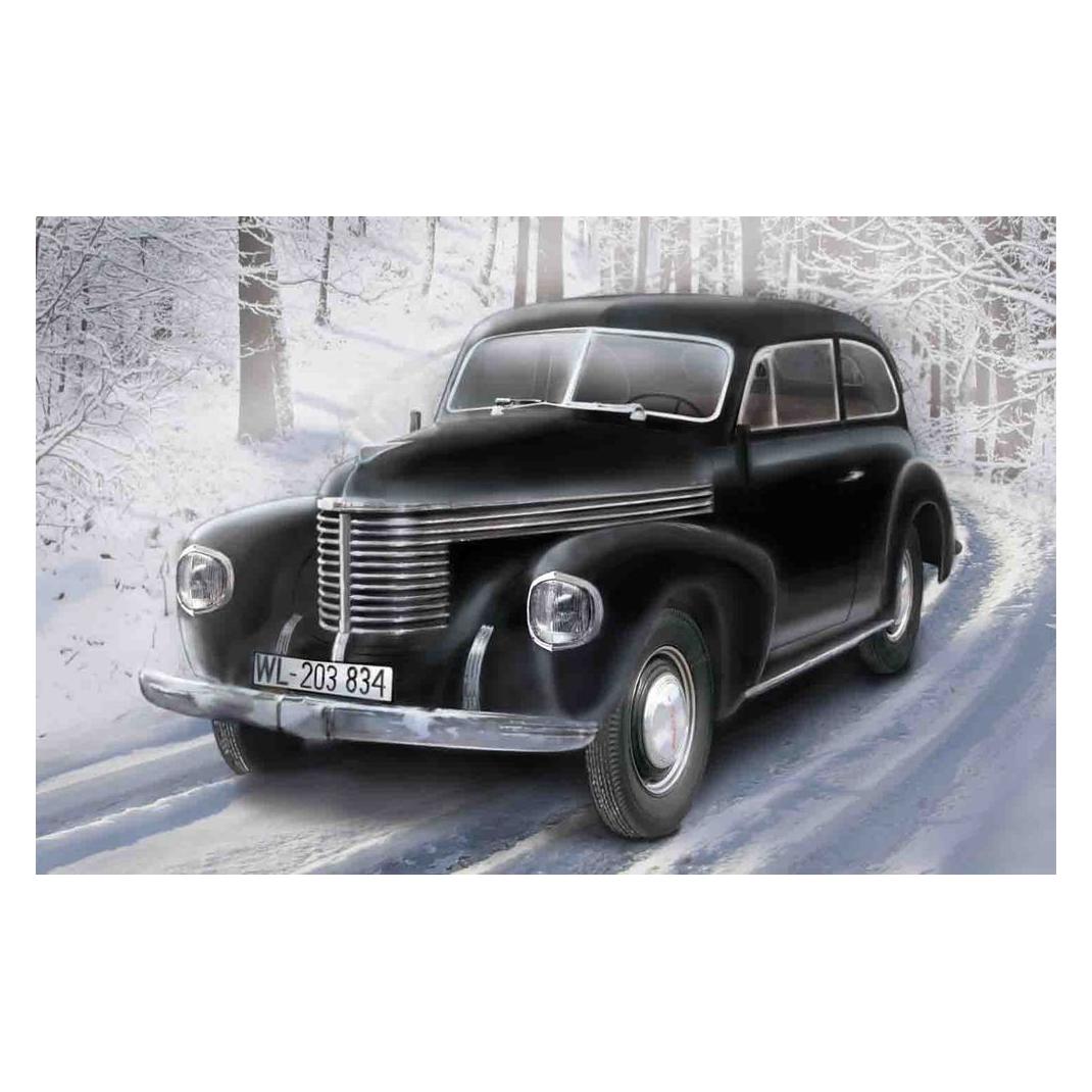 ICM Kapitän 2-door Salon WWII German Staff Car (35476)
