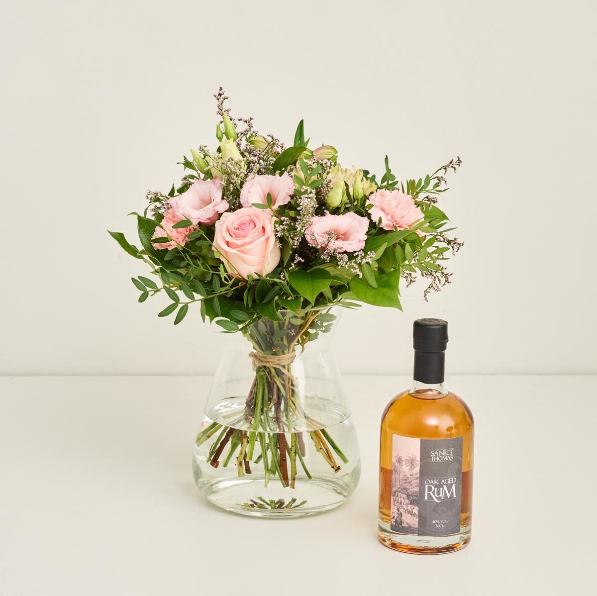 Den helt rigtige med Sankt Thomas, Carribean Rum - Oak Aged  Send Blomster  Interflora