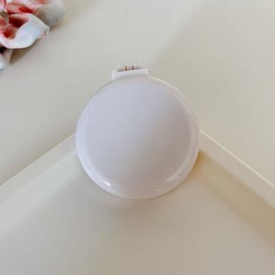 Fusion Finds Portable Compact Mirror With Comb Folding Air Cushion Travel Hair Brush For Girls white