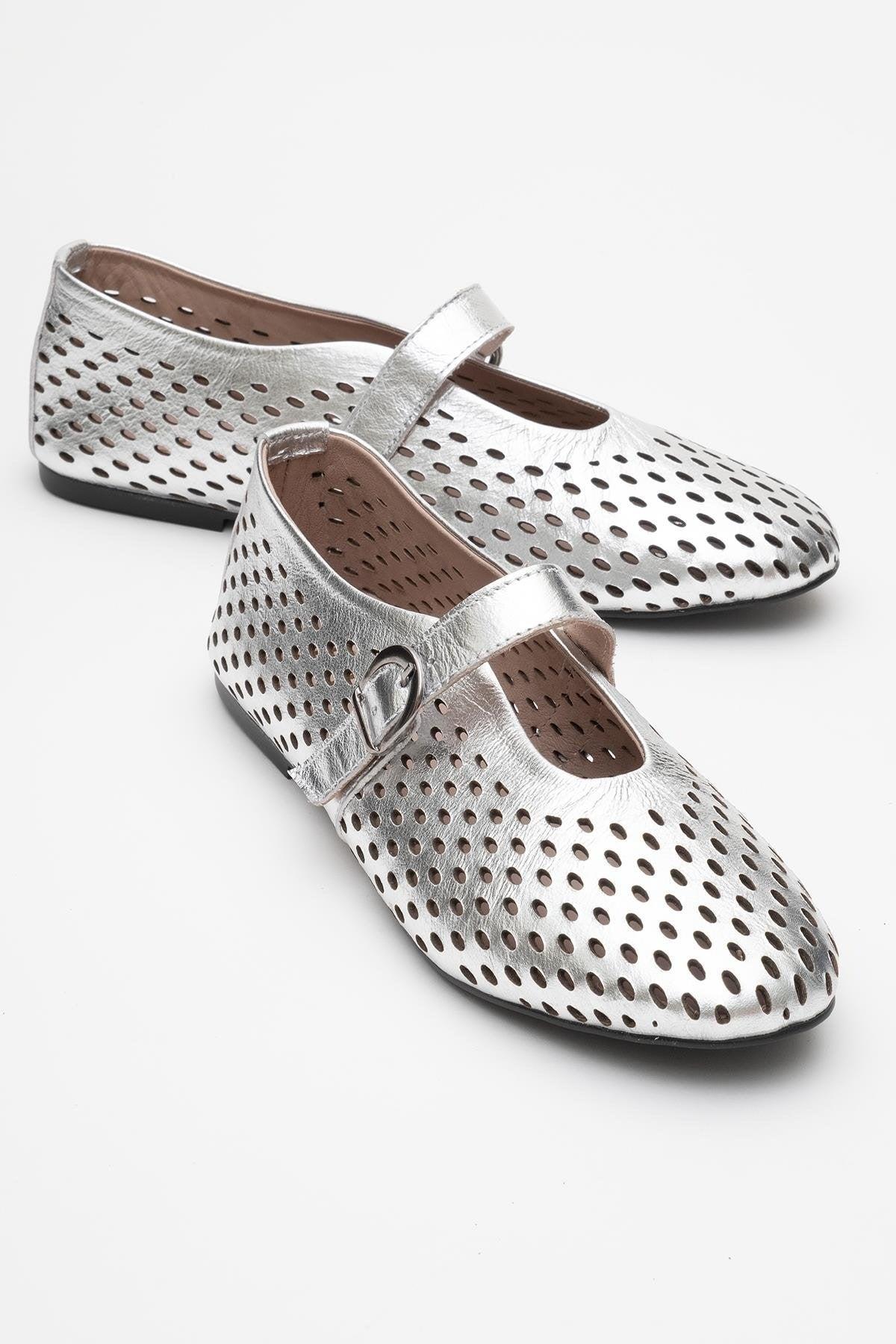 Forever & Always Arian Leder-Ballerina für Damen - Silber