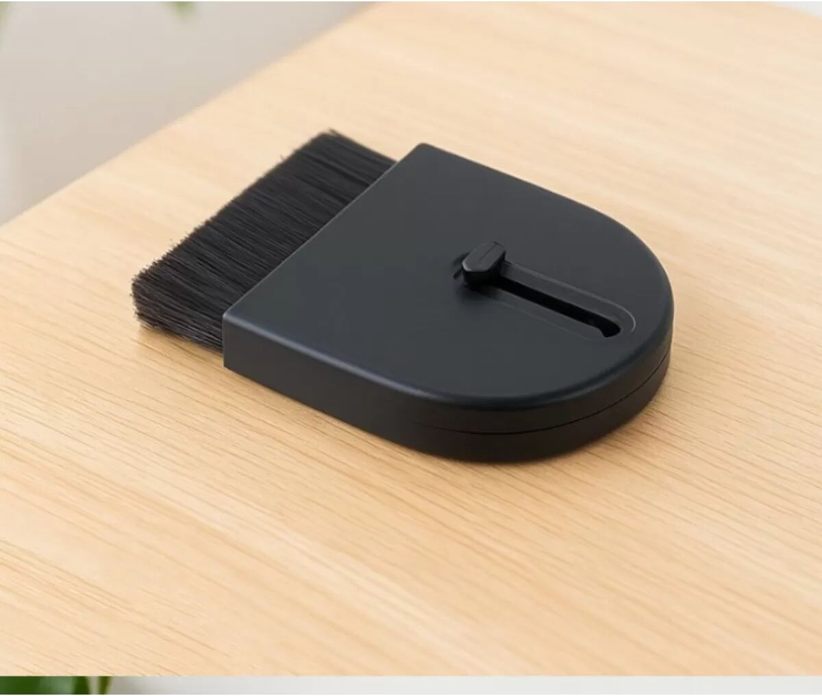 INF Brosse de nettoyage multifonction pour ordinateur - Brosse clavier avec lingette écran pour appareils électroniques