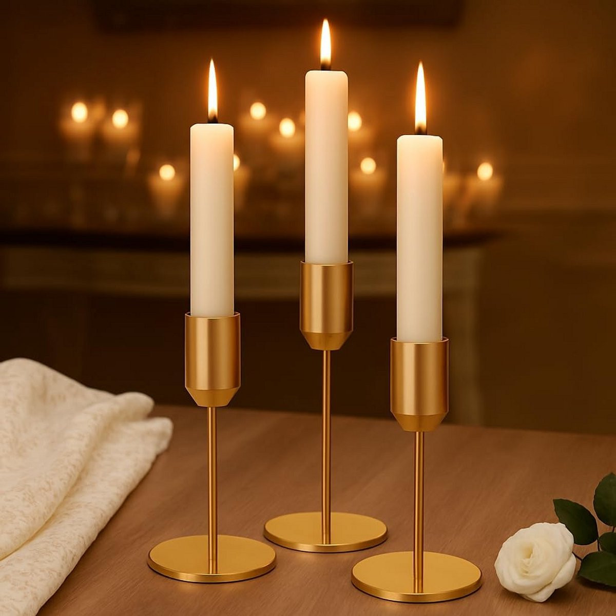 Set van 3 goudkleurige metalen kandelaars voor dinerkaarsen