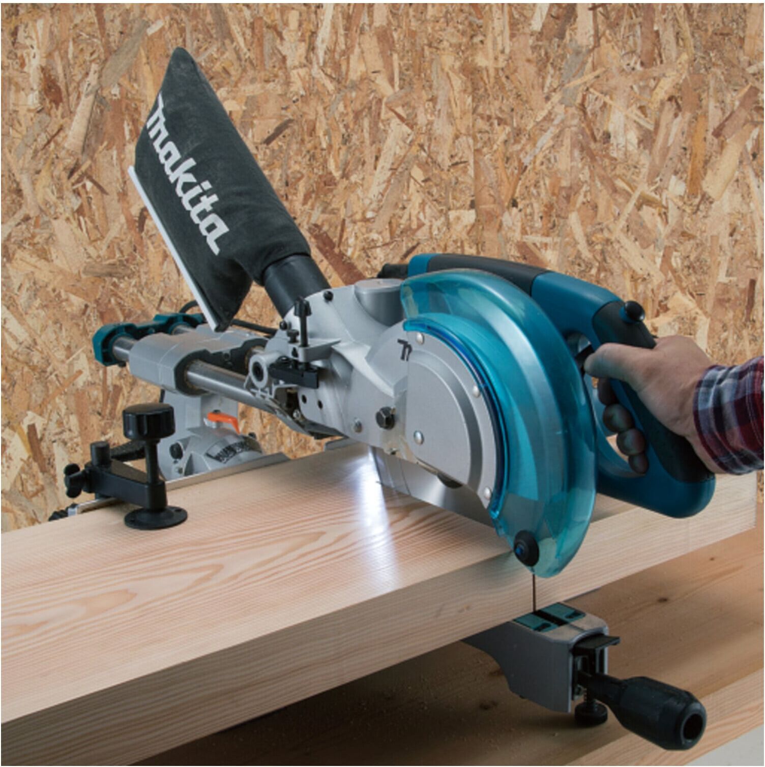 Makita Kapp- und Gehrungssäge 216 mm LS0815FLN)