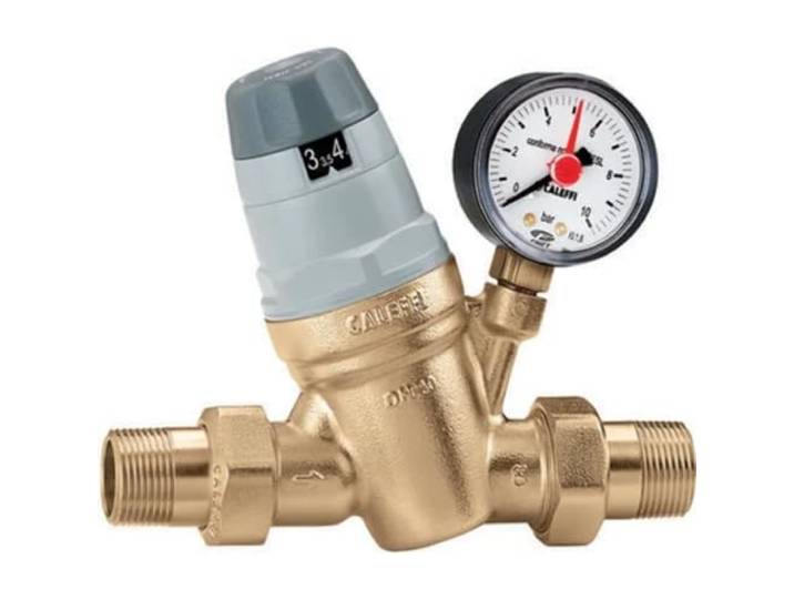 Caleffi Druckminderer mit Manometer voreinstellbar 1