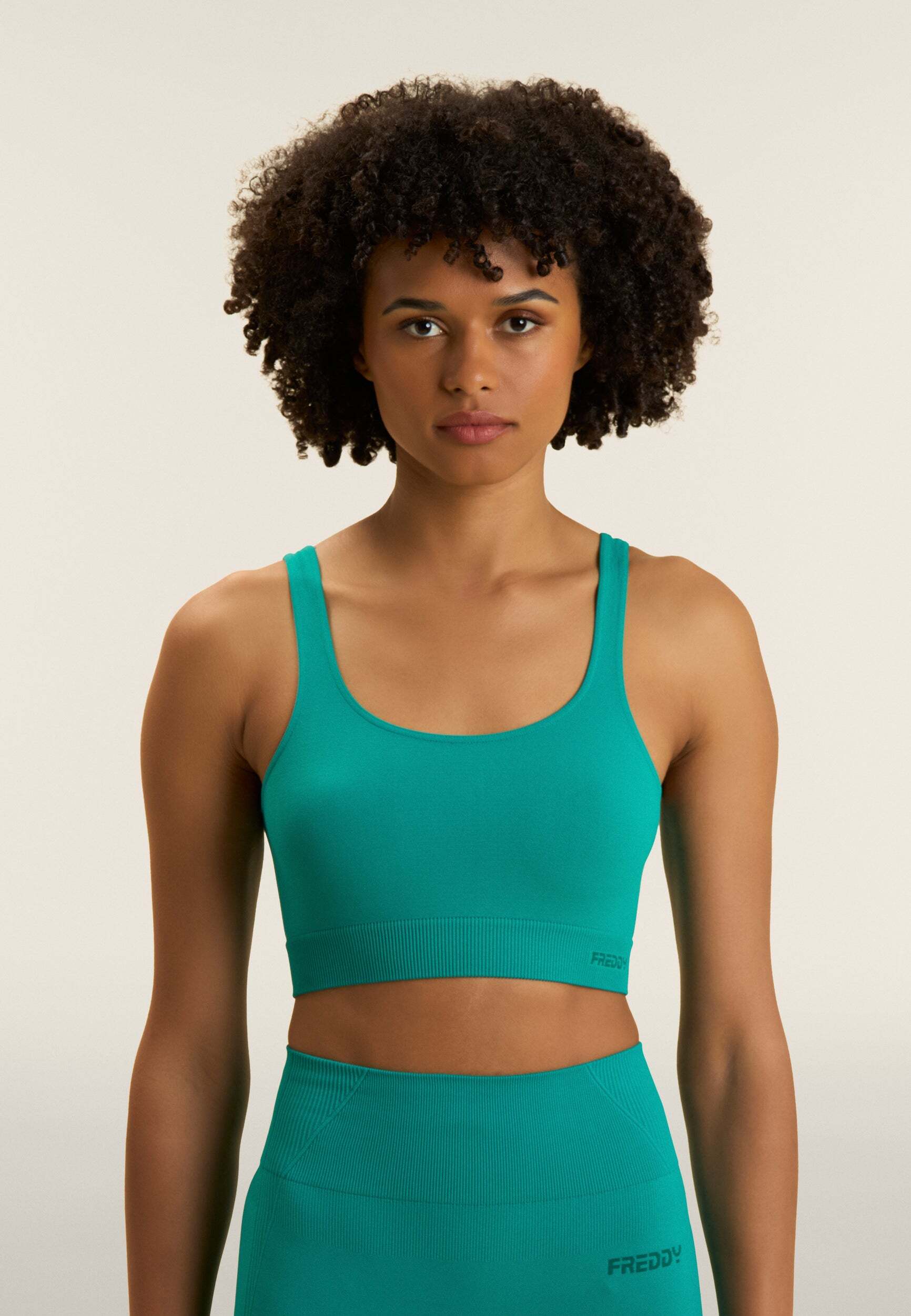 Seamless Shirt FREDDY "Nahtloses Sportoberteil S26WSMB1", Damen, Gr. XS, blau (teal blau), Obermaterial: 92% Polyamid PA. 8% Elasthan EL., Shirts Seamless Shirt teal blau XS