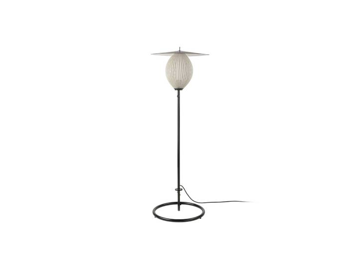 GUBI Außenstehleuchte Satellite, IP65, schwarz/cremeweiß Satellite, creme / amber, Aluminium, Design