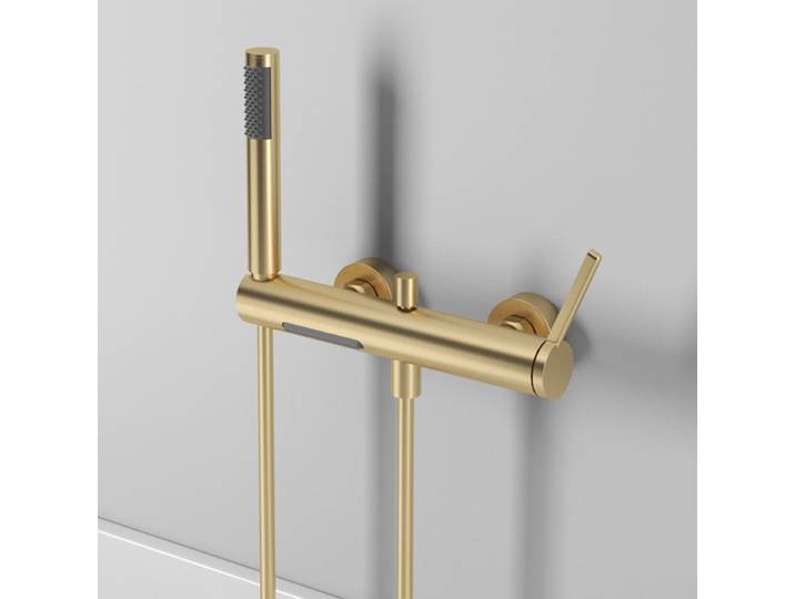 Ensemble de robinets de douche de salle de bains en or brossé, ensemble de robinets de baignoire en laiton de Style cascade fixés au mur